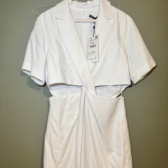 NWT ZARA WOMAN SHORT CUT-OUT BLAZER DRESS WHITE Size L - Picture 1 of 3